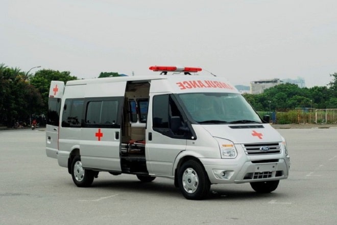 Xe cứu thương Ford Transit