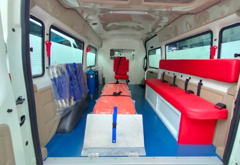 Khoang chứa bệnh nhân của xe cứu thương Ford Transit, Xe cứu thương Ford Transit