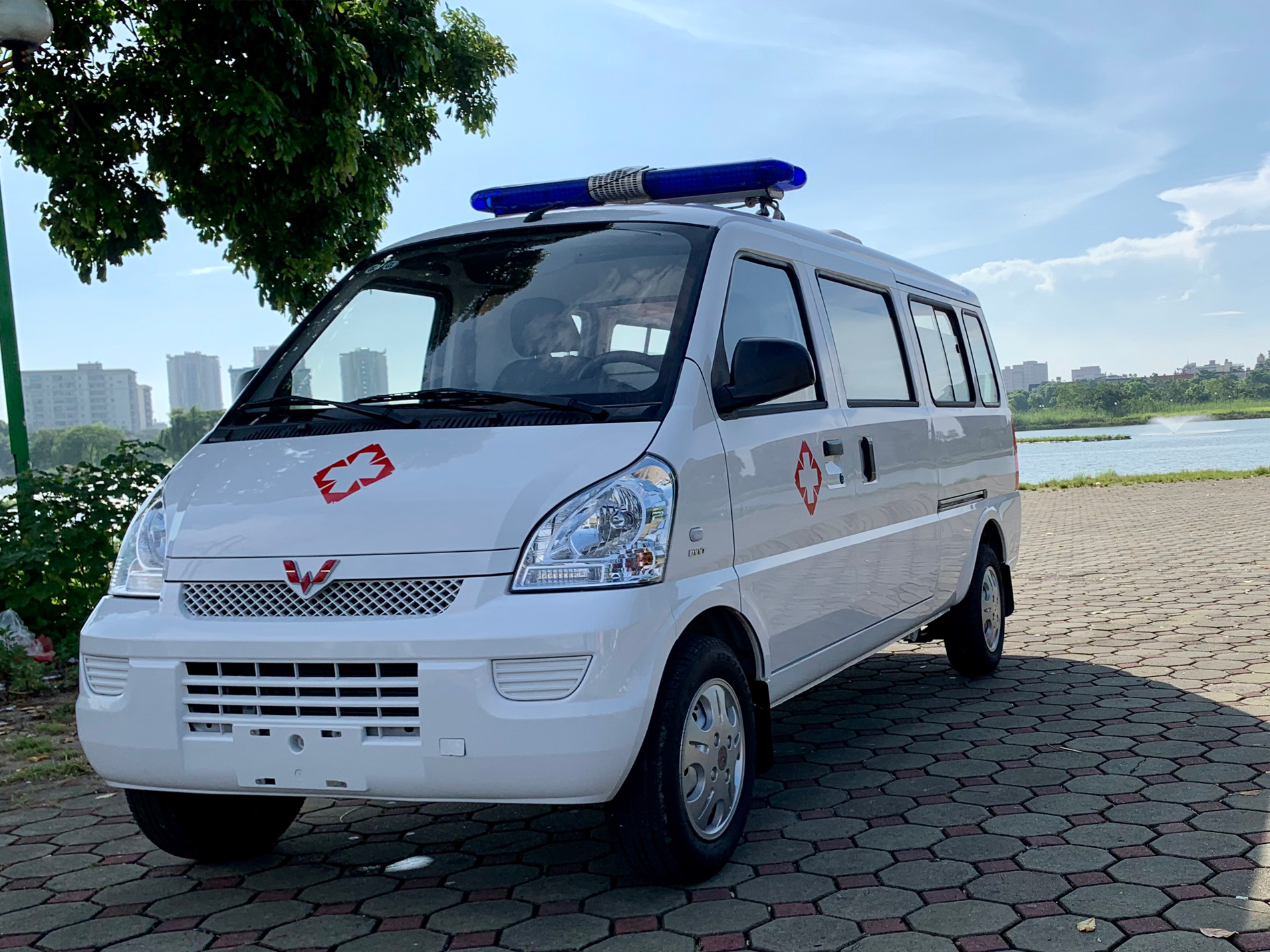 Xe cứu thương Wuling giá rẻ